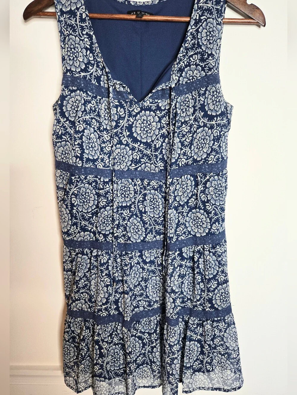 AS U WISH✨ Sleeveless Navy Blue Tiered Floral Airy V-Neck Boho Dress Size Small